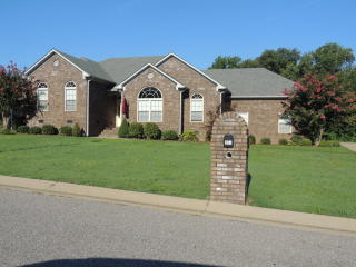 395 Oakleigh Dr, Dyersburg, TN 38024-5260