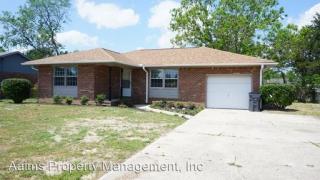 606 Reggie Ct, Spring Lake NC  28390-3024 exterior