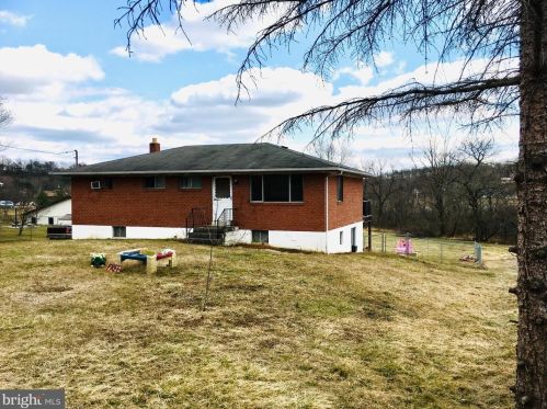 4413 Frankfort Hwy, Ridgeley, WV 26753