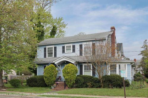 155 Mechanic St, Tinton Falls, NJ 07701-2379