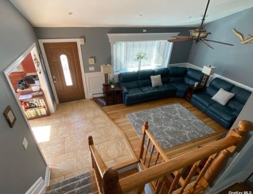 544 Lewis Ave, North Lindenhurst, NY 11757-3536