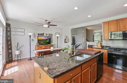 2355 Merseyside Dr, Woodbridge VA  22191-6568 exterior