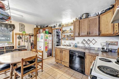 1079 Shawano Ave, Green Bay WI  54303-3061 exterior