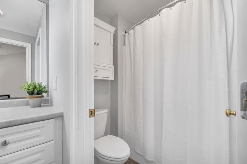83 Barrington Ave, Nashua NH  03062-2288 exterior