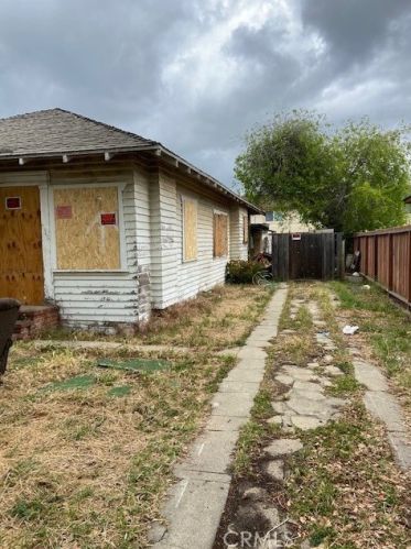 506 Lincoln St, Santa Maria, CA 93458-4026