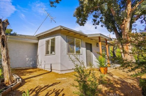 30009 Hunstock St, Santa Clarita CA  91384-2456 exterior