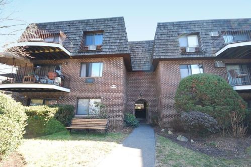 508 Briarcliff Dr, Crotonville, NY 10562