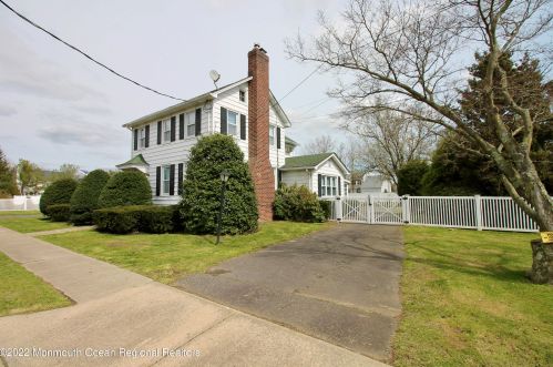 148 Howell Rd, East Freehold, NJ 07728-7816