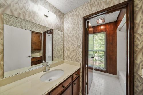 2926 Dominique Dr, Galveston TX 77551-1572 exterior