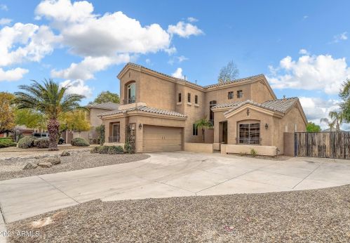 879 Loma Vista St, Gilbert, AZ 85295-4876