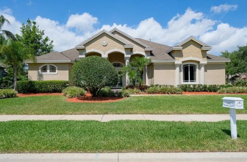 3997 Mimosa Pl, Palm Harbor, FL 34685-3675