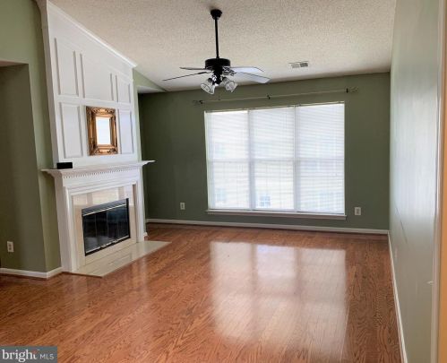 1120 Huntmaster Ter, Leesburg, VA 20176-4582