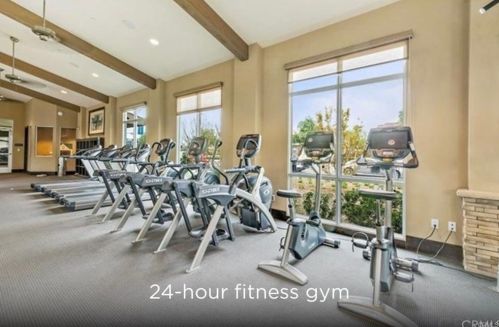 6546 Vanderbilt St, Chino CA  91710-6917 exterior