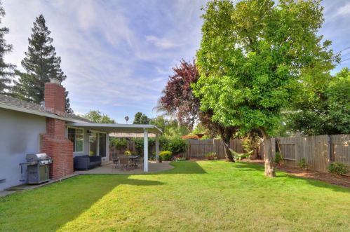 10655 Valley View Dr, Rancho Cordova CA  95670-2468 exterior