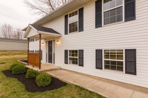 6345 Granville Rd, Mount Vernon, OH 43050-8539