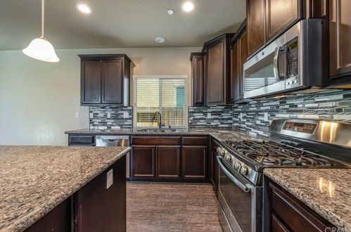 3053 Stanley Ave, Fresno CA  93737-9284 exterior