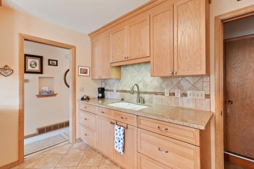 7534 53, Milwaukee WI 53223-4808 exterior