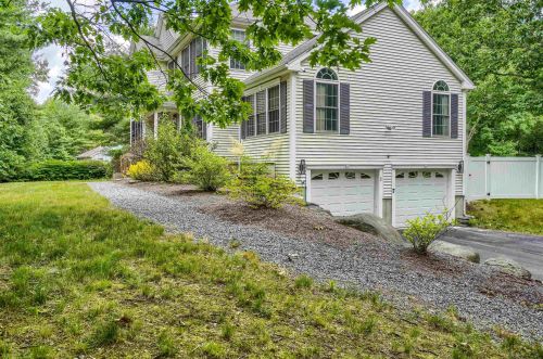 2 Spring Rd, Amherst NH  03031-1909 exterior