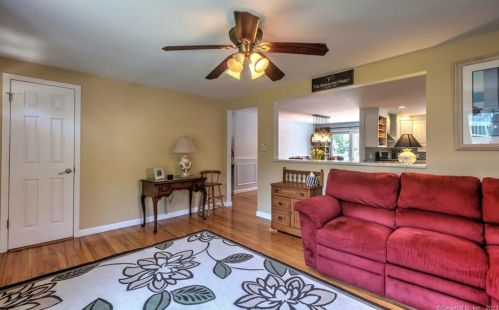 51 Westwood Rd, Milford CT  06461-2752 exterior