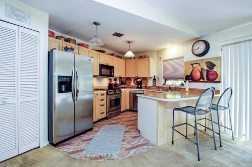 1666 Middle Gulf Dr, Sanibel FL  33957-6307 exterior
