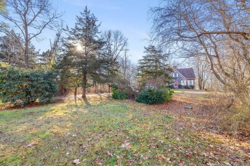 23 Cedar Hill Ln, Colchester CT  06420-4008 exterior