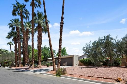 46500 Cameo Palms Dr, La Quinta CA  92253-2016 exterior