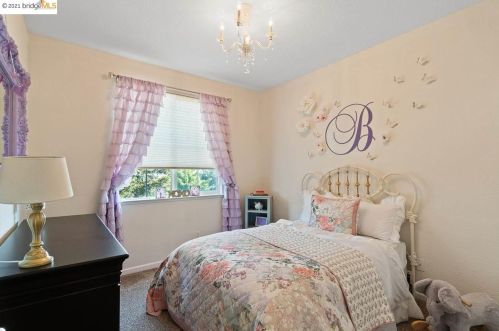 42 Vitruvius Ct, Oakley CA  94561-1778 exterior