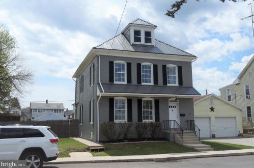 655 Baer Ave, Hanover PA  17331-2706 exterior