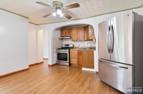 162 Summer Ave, Newark NJ  07104-2614 exterior