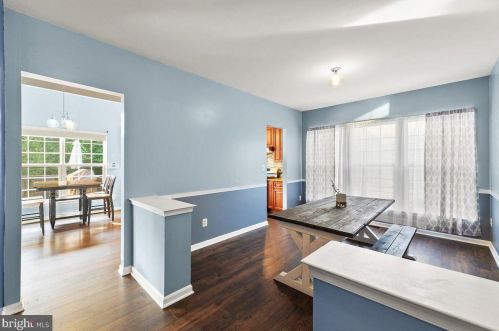 10056 Naughton Ct, Bristow VA  20136-3068 exterior