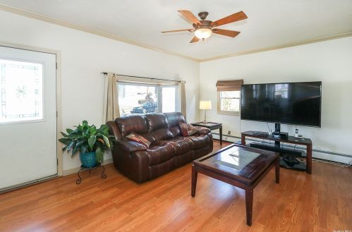 2712 Court St, North Bellmore, NY 11710-2816