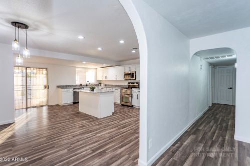 3044 39th Ave, Phoenix AZ 85029-3117 exterior