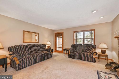 12 Cedar Ave, Berlin Boro NJ  08009-1302 exterior