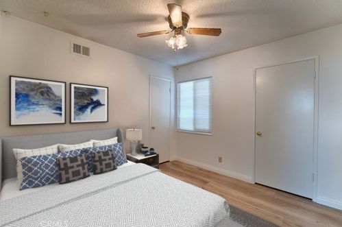 10422 Ponder St, Cypress CA  90630-4462 exterior