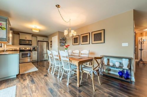 208 Rolling Hill Farm Dr, West Newton PA  15089-2809 exterior