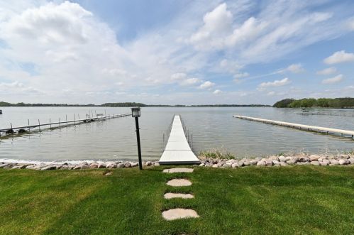 23305 Shore Dr, Kansasville WI  53139-9714 exterior