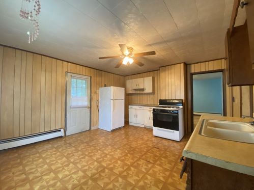 401 Campbell Ave, Connellsville PA  15425-4391 exterior