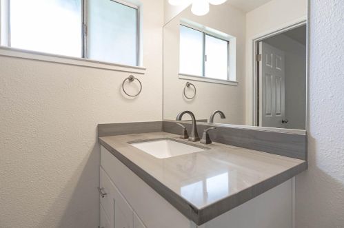 2485 Hampton Way, Turlock CA  95382-0733 exterior