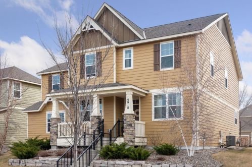 15918 Cobblestone Lake Pkwy, Saint Paul, MN 55124-7851