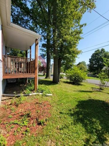 82 Ridgewood Ave, Middletown NY  10940-3415 exterior