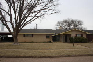 1001 1st St, Earth, TX 79031-2701