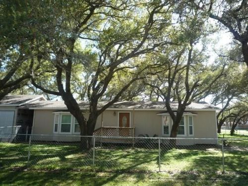 220 Sipe St, Rockport, TX 78382-7483