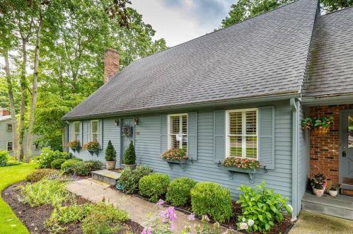 115 Mcintosh Dr, Bristol, CT 06010-3020