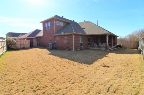 881 Valley Ridge Rd, Burleson, TX 76028-4987