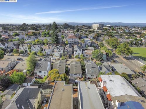1417 38th St, Oakland, CA 94602-1124