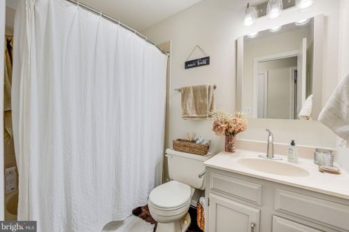 10602 Holleybrooke Dr, Spotsylvania VA  22553-1637 exterior