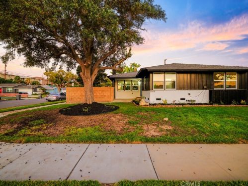 12912 Gramercy Pl, Gardena CA  90249-1808 exterior