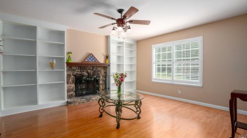 754 Tulare, Vacaville CA  95687-6250 exterior