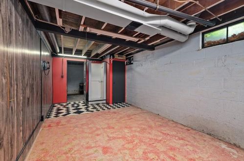 523 Wright Rd, New Kensington PA  15068-9231 exterior