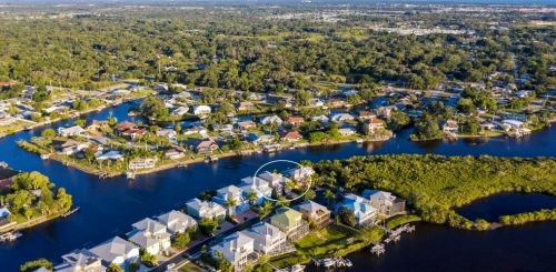 705 Shakett Creek Dr, Nokomis FL  34275-2252 exterior